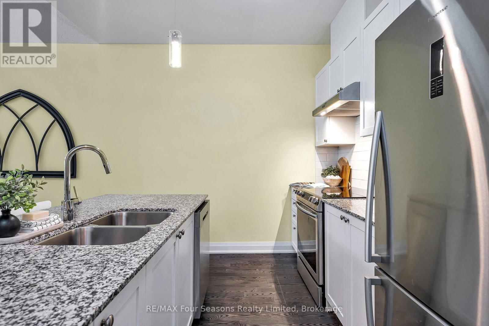 16 KARI CRESCENT Image 13