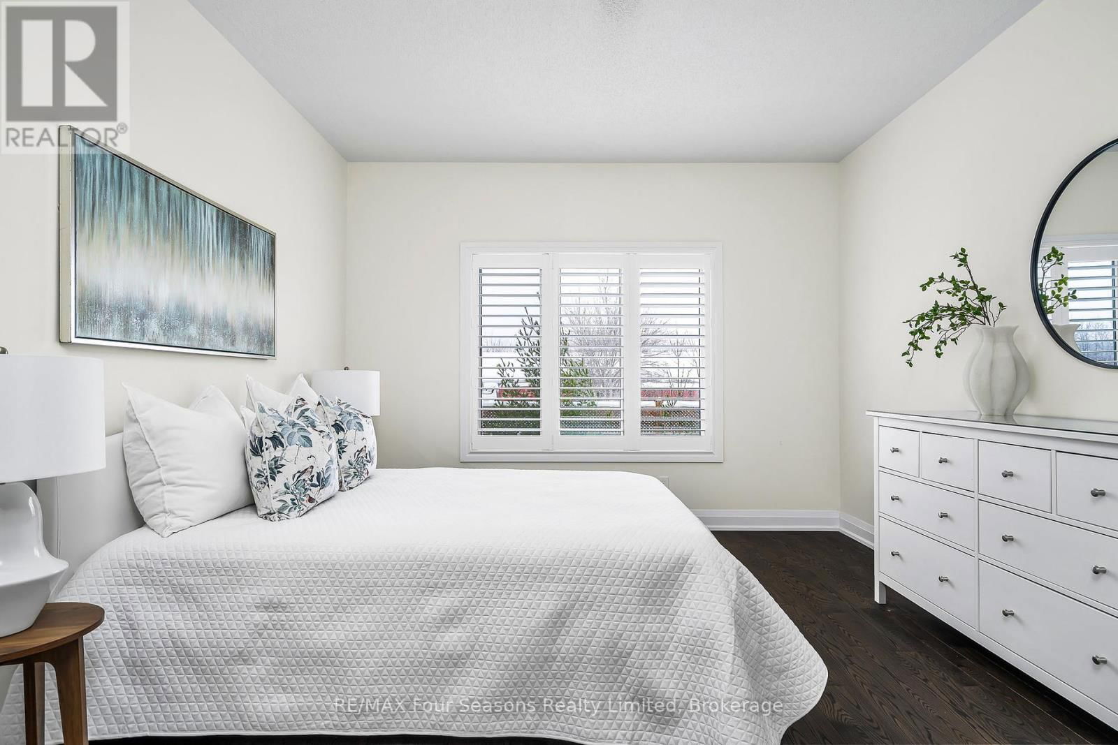 16 KARI CRESCENT Image 16