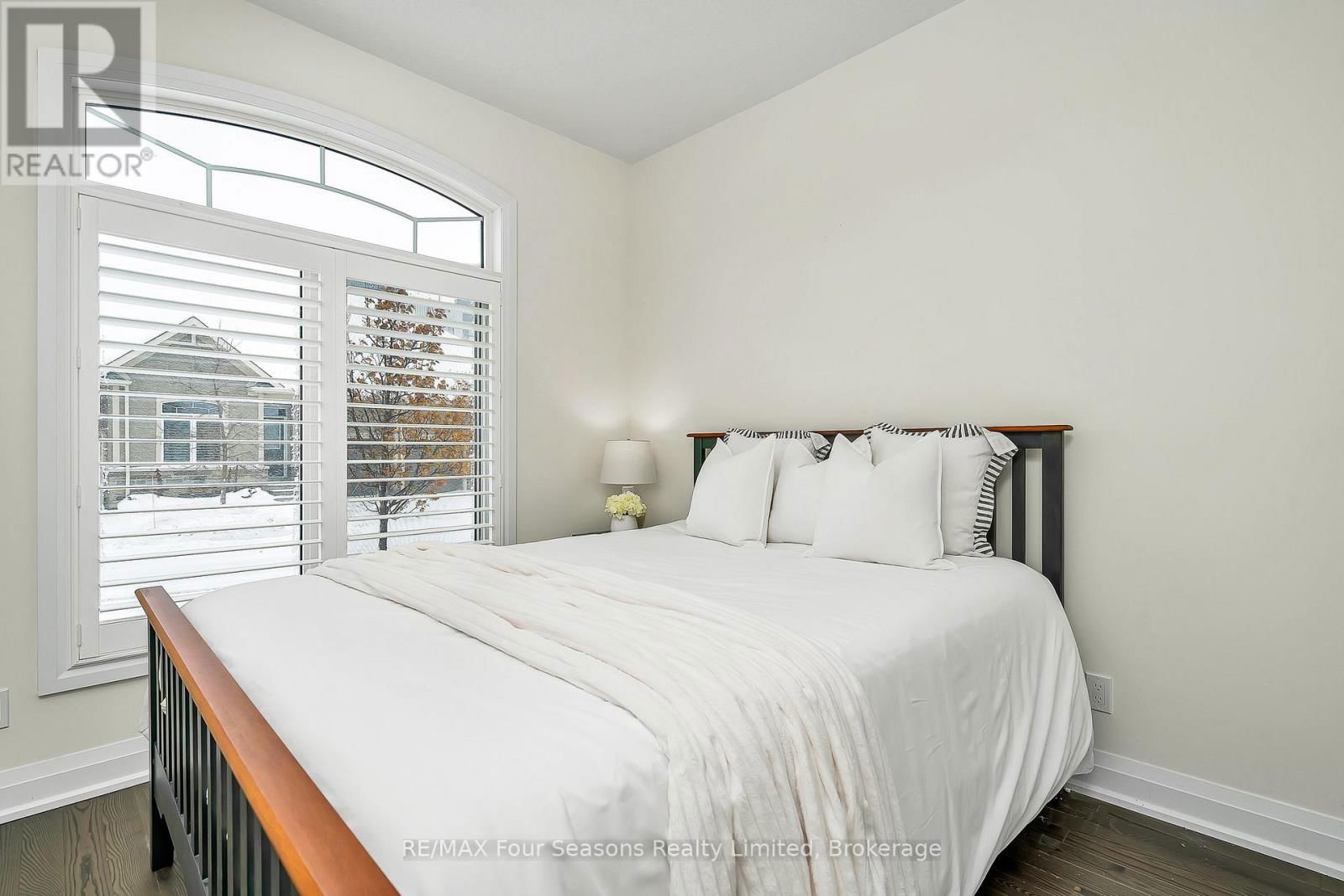 16 KARI CRESCENT Image 18