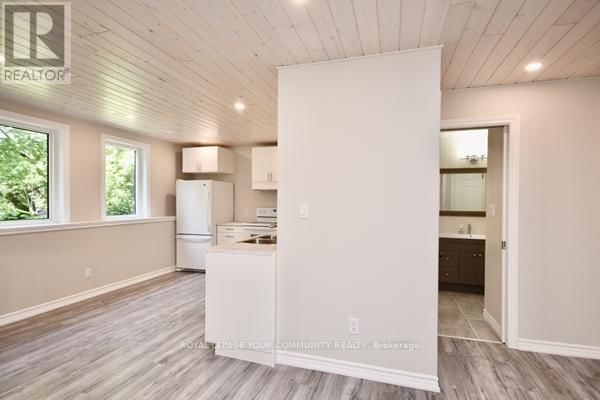 246 MISSISSAUGA STREET WEST Image 12
