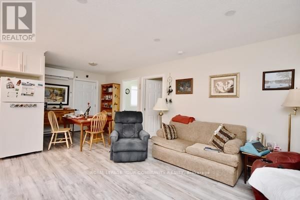 246 MISSISSAUGA STREET WEST Image 29