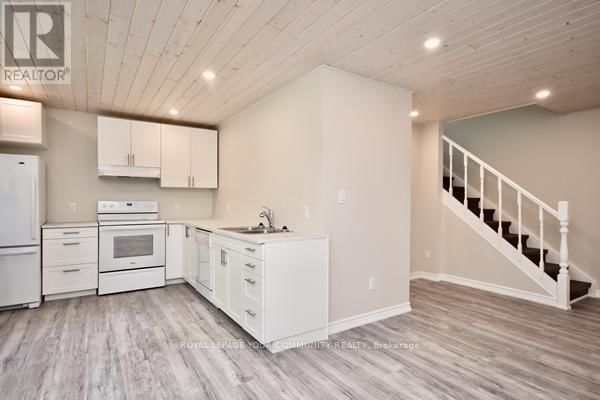 246 MISSISSAUGA STREET WEST Image 7
