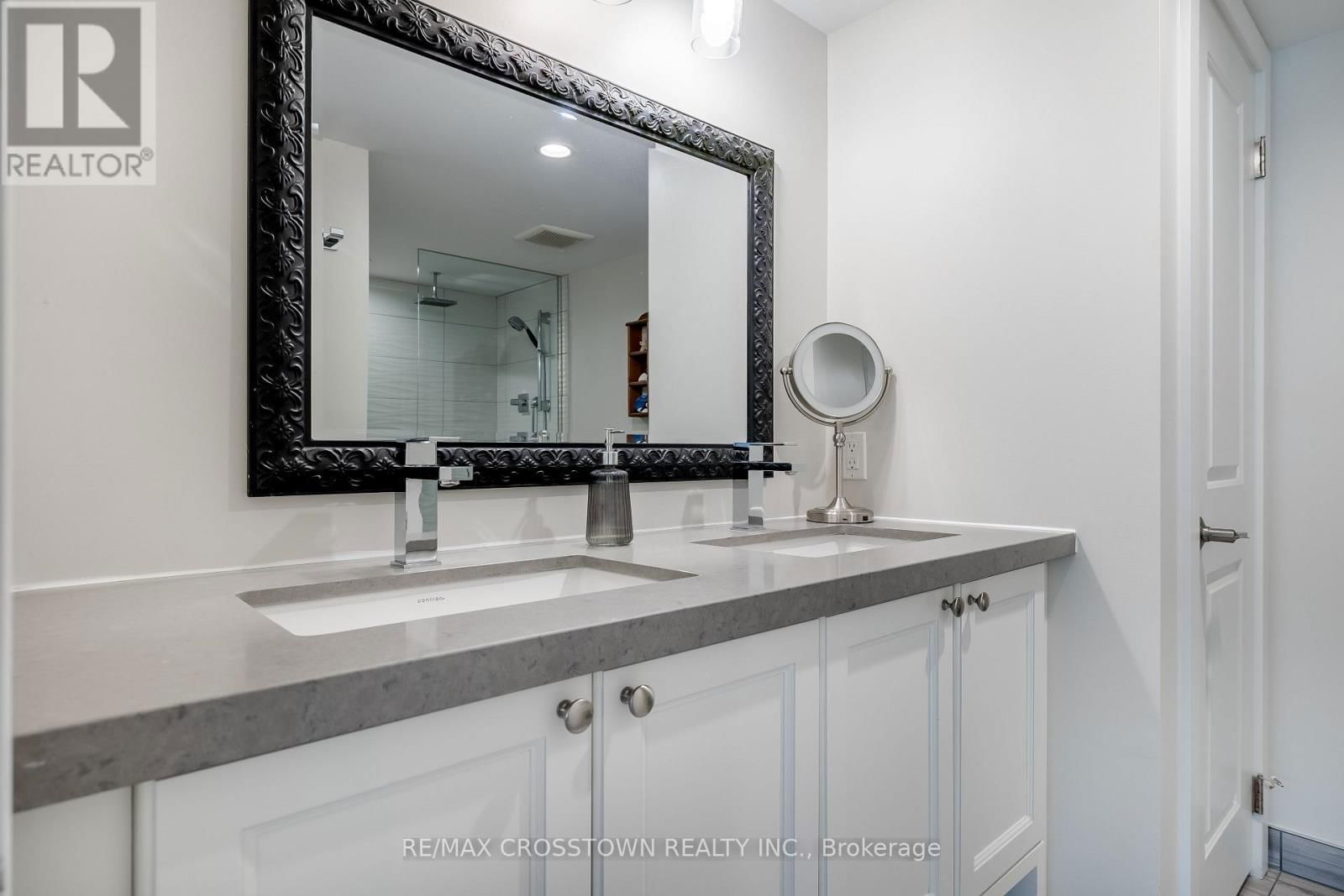 302 - 80 HORSESHOE BOULEVARD Image 22