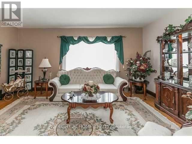 134 INNISFIL STREET Image 12
