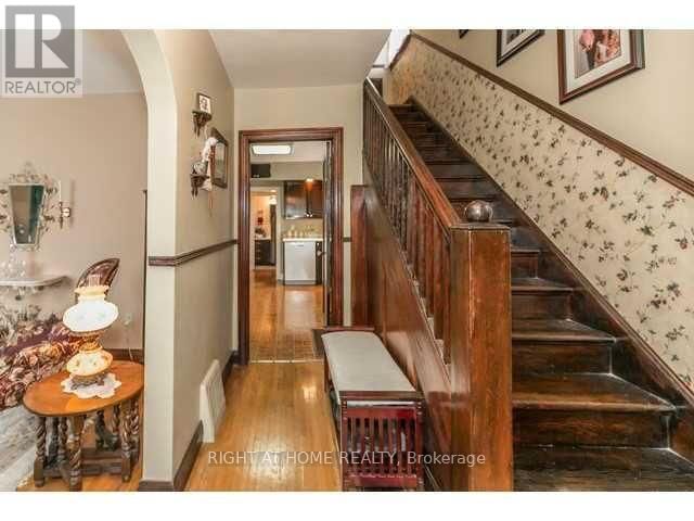 134 INNISFIL STREET Image 13