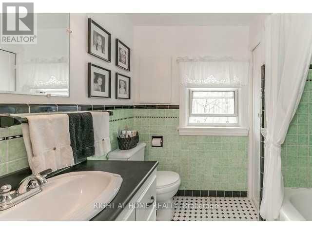 134 INNISFIL STREET Image 14