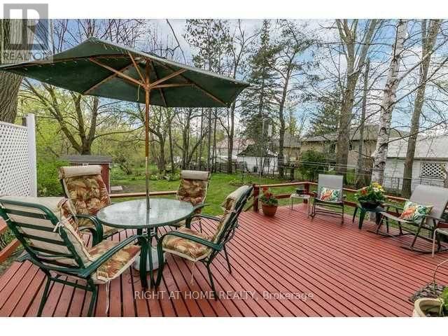 134 INNISFIL STREET Image 19