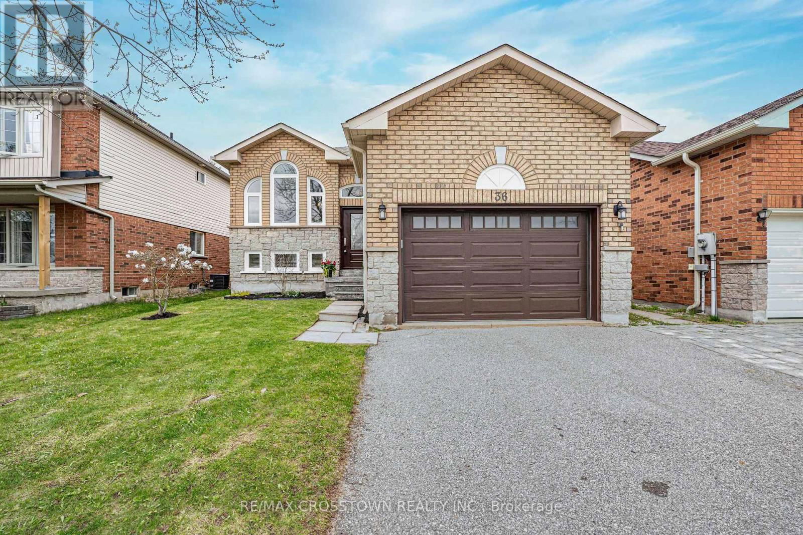 36 LESLIE AVENUE Image 1