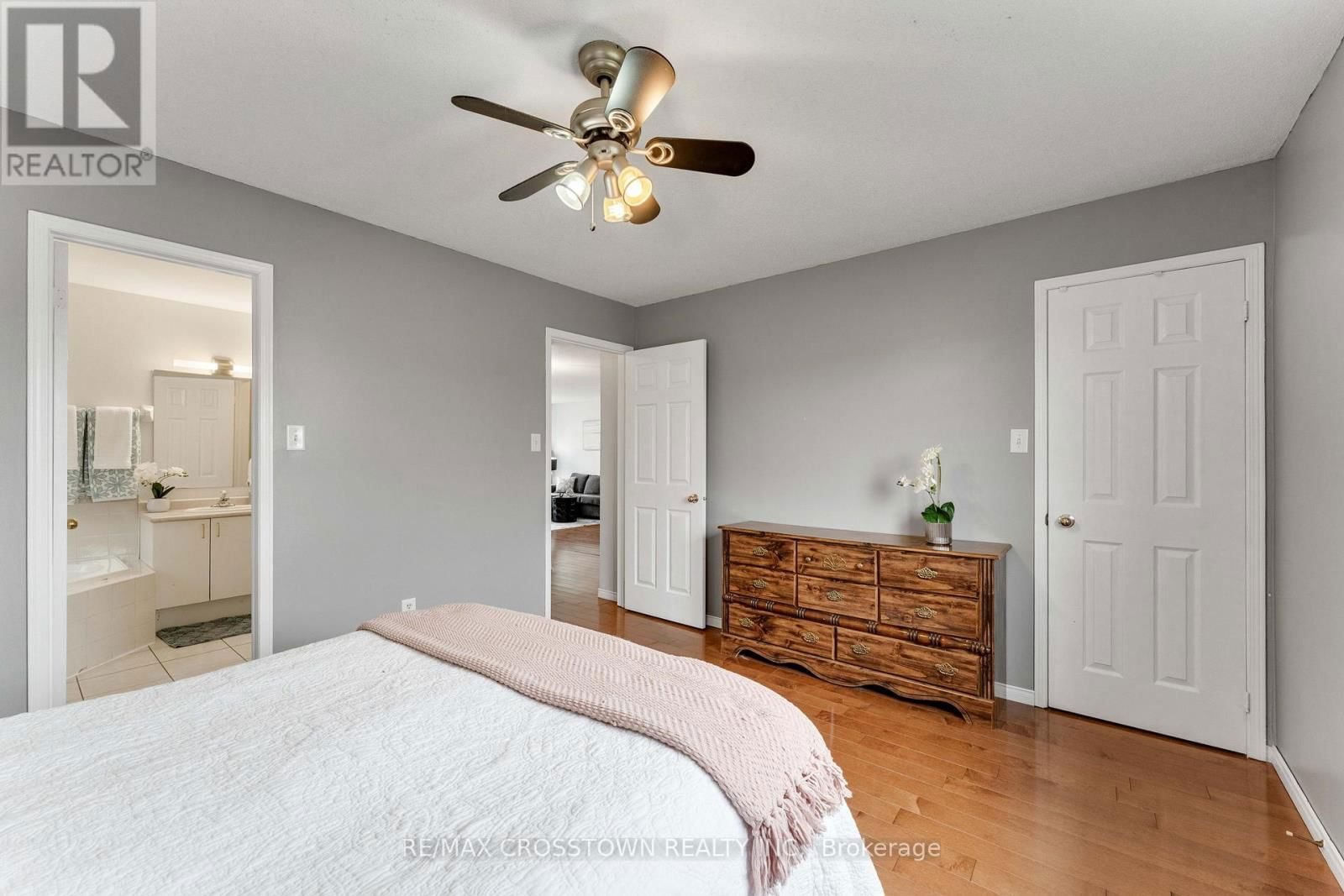 36 LESLIE AVENUE Image 14