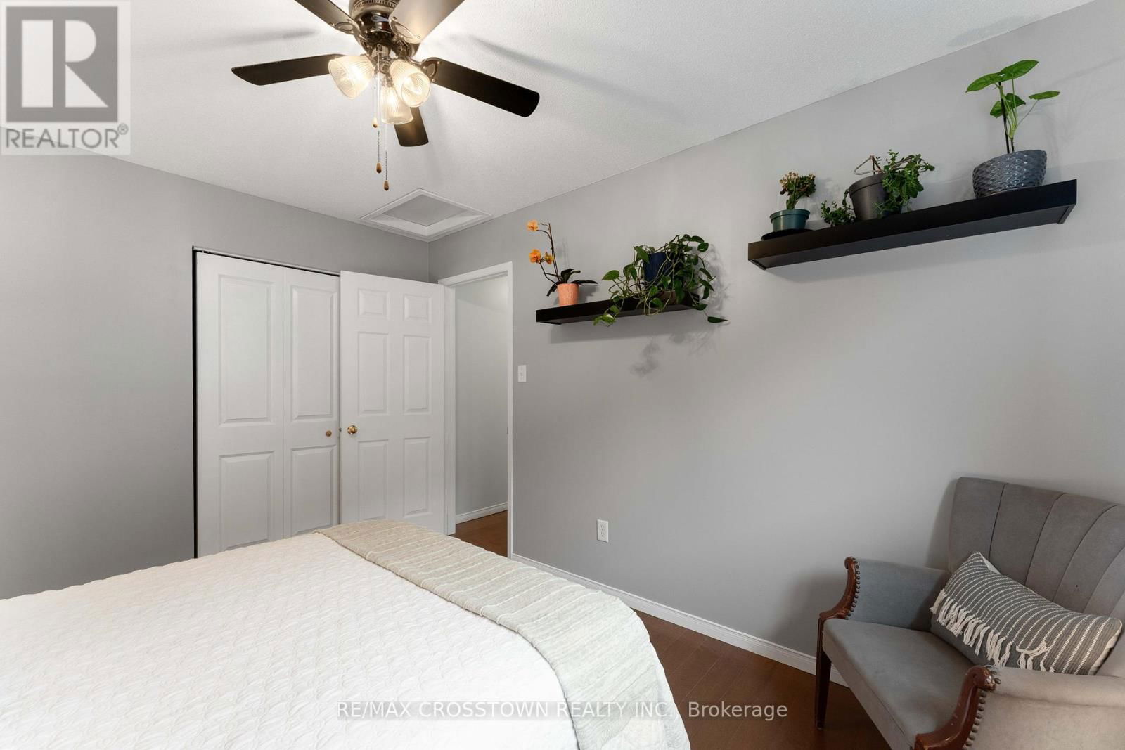 36 LESLIE AVENUE Image 16