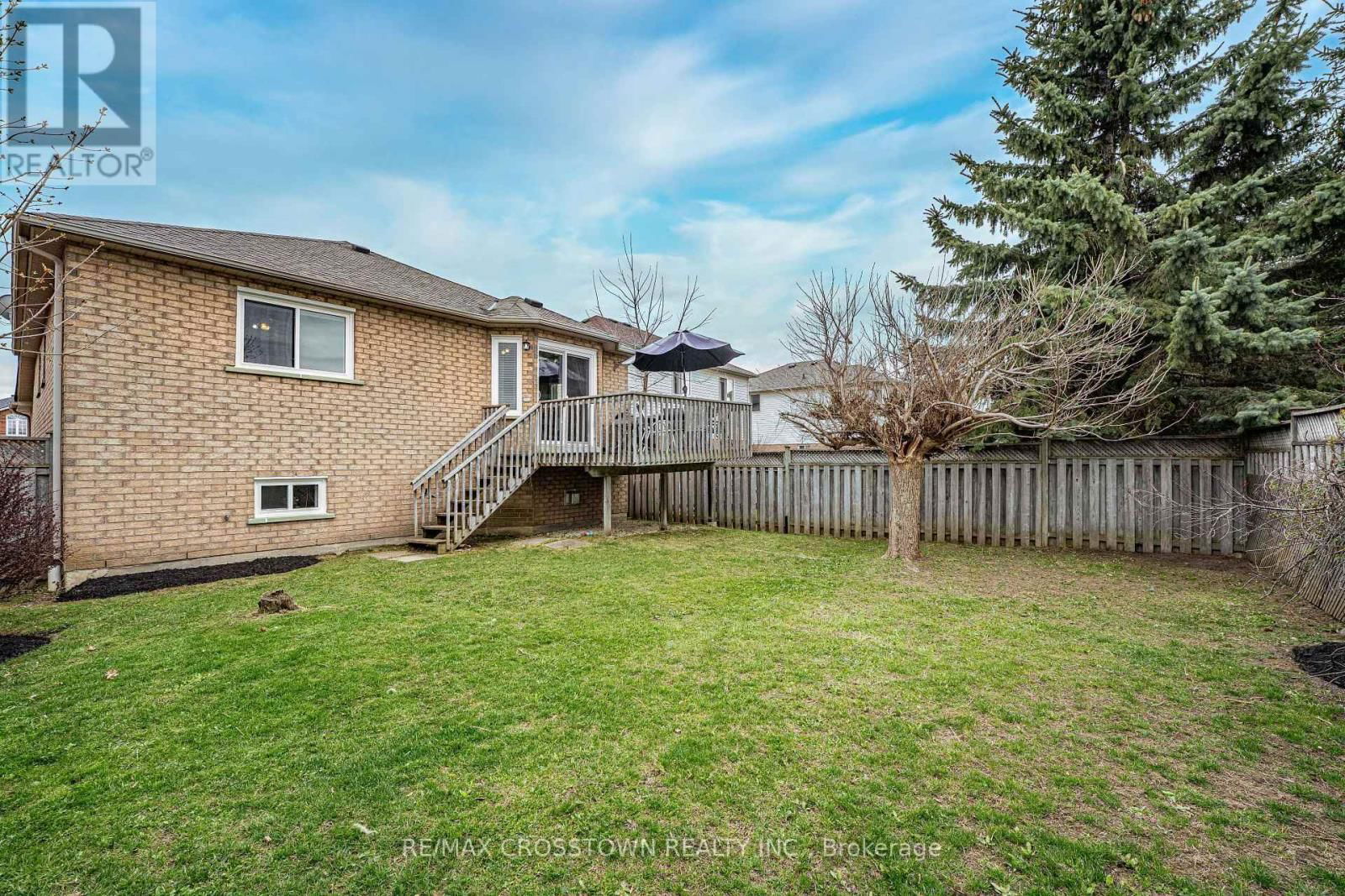 36 LESLIE AVENUE Image 29