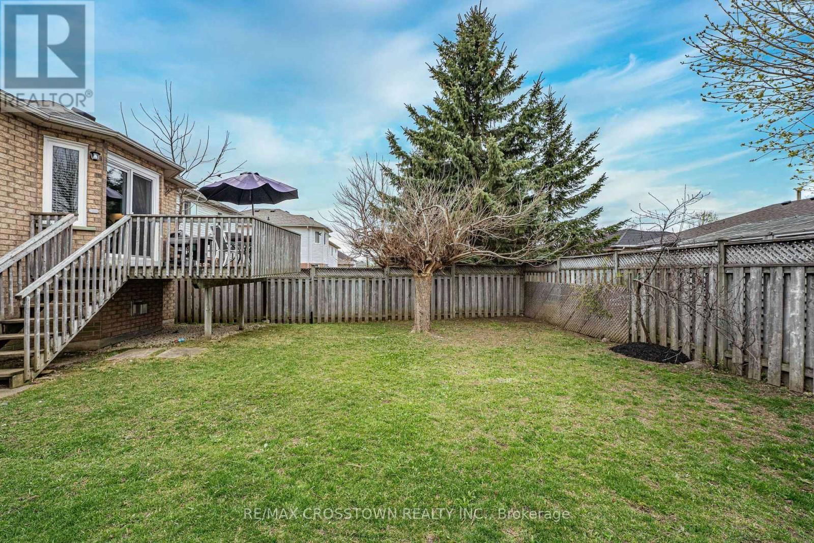 36 LESLIE AVENUE Image 32