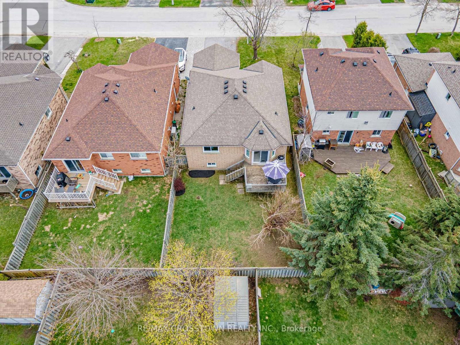 36 LESLIE AVENUE Image 33