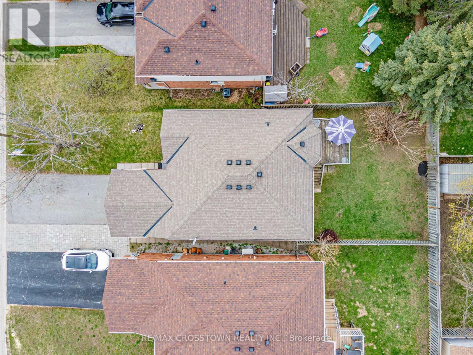 36 LESLIE AVENUE Image 35