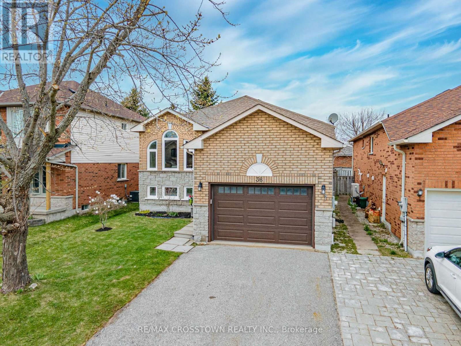 36 LESLIE AVENUE Image 38