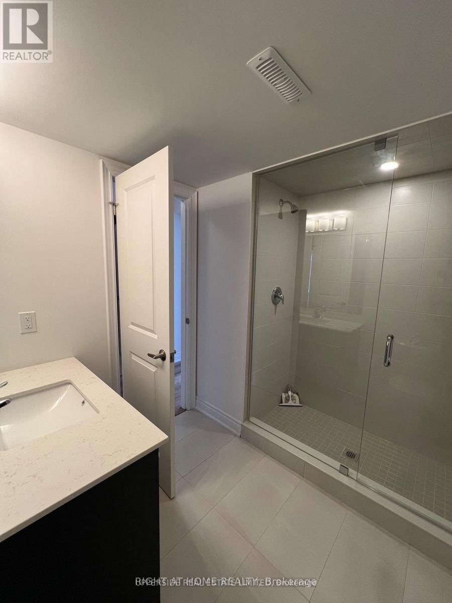51 HAY LANE Image 11