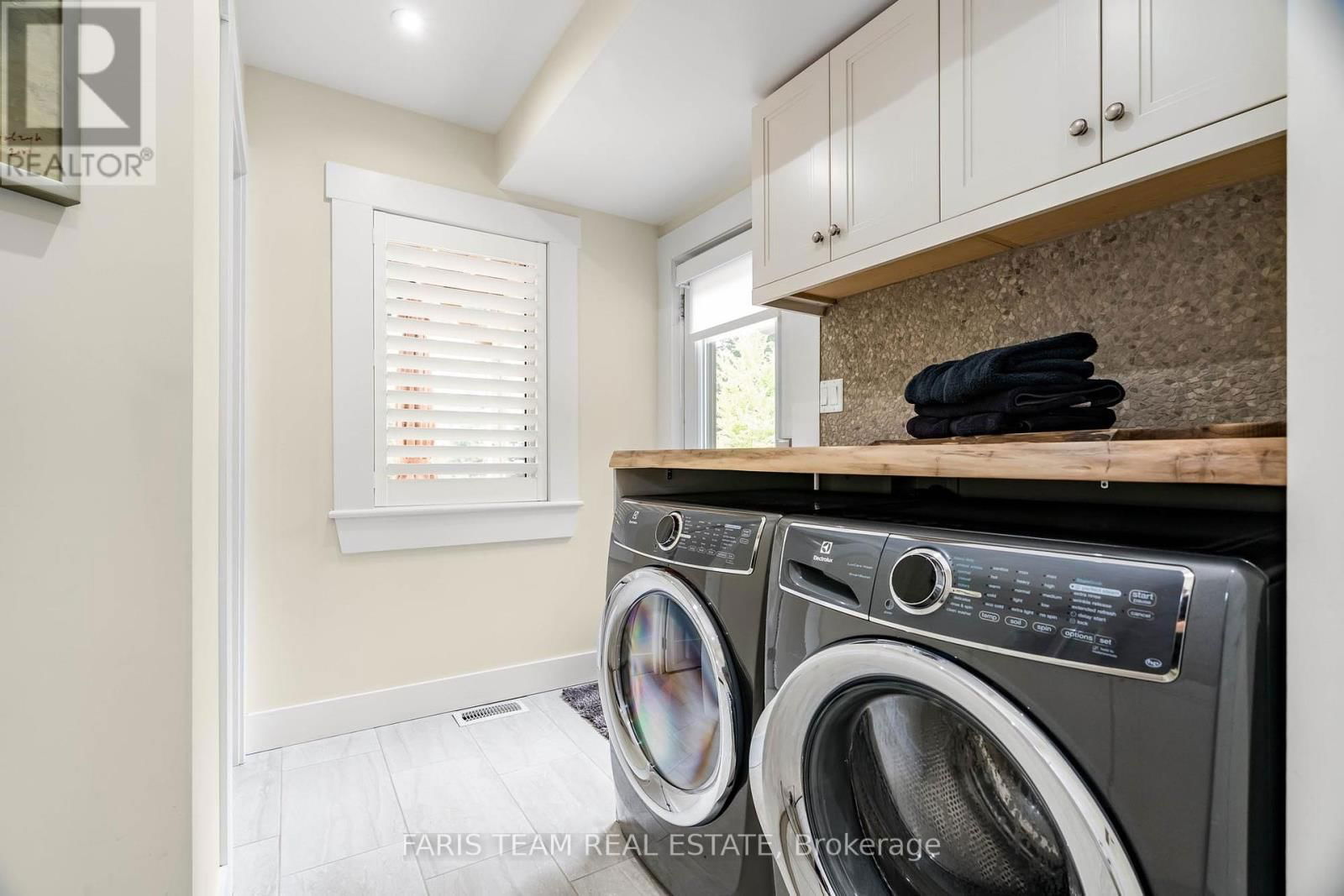 92 NELSON STREET Image 14
