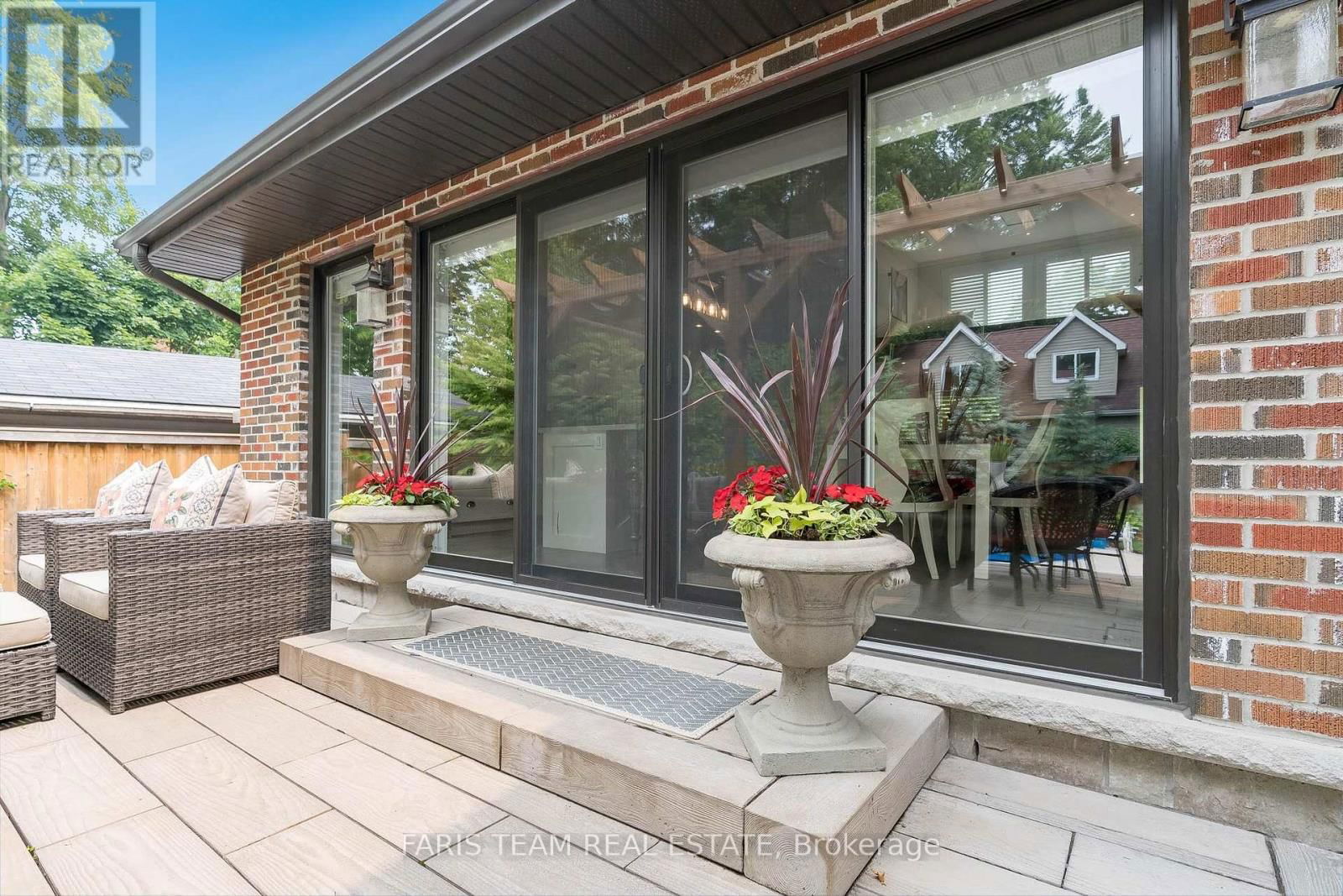 92 NELSON STREET Image 31