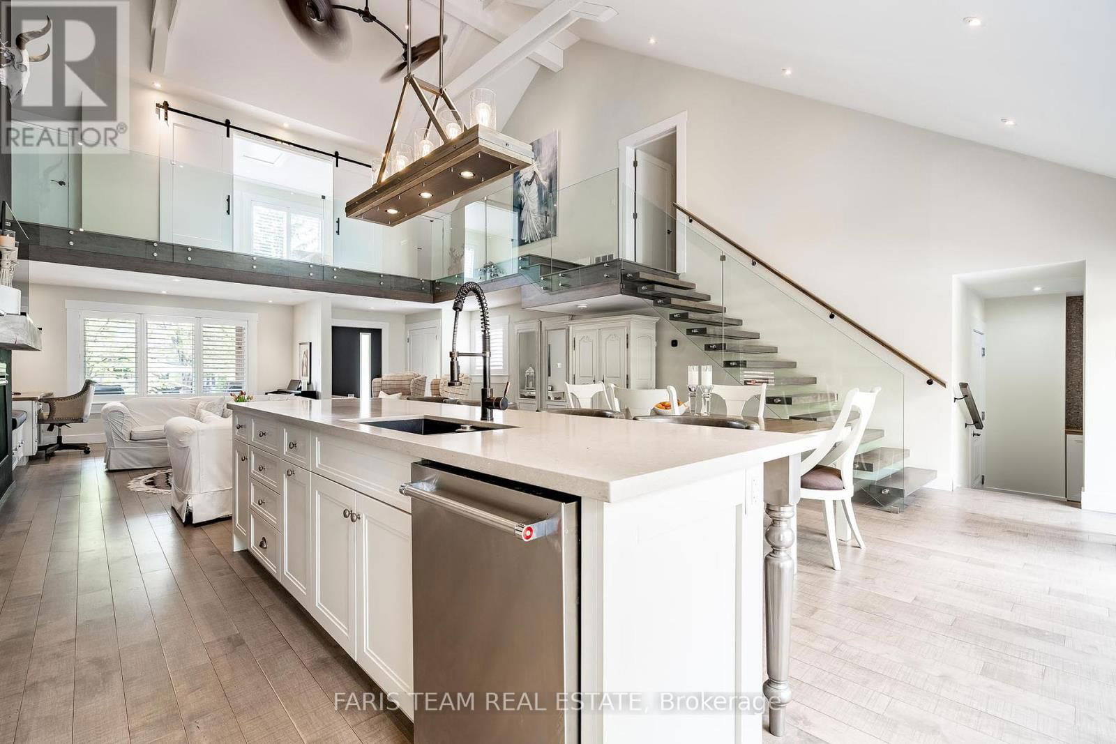 92 NELSON STREET Image 7