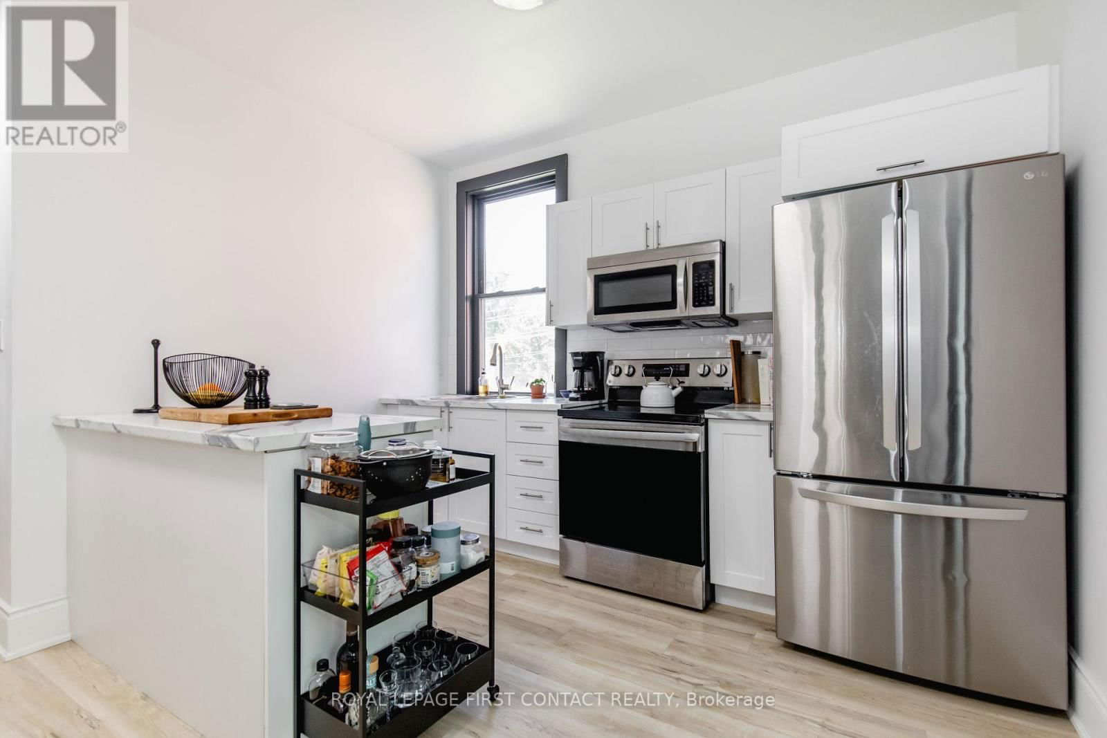 40 SOPHIA STREET WEST Image 17