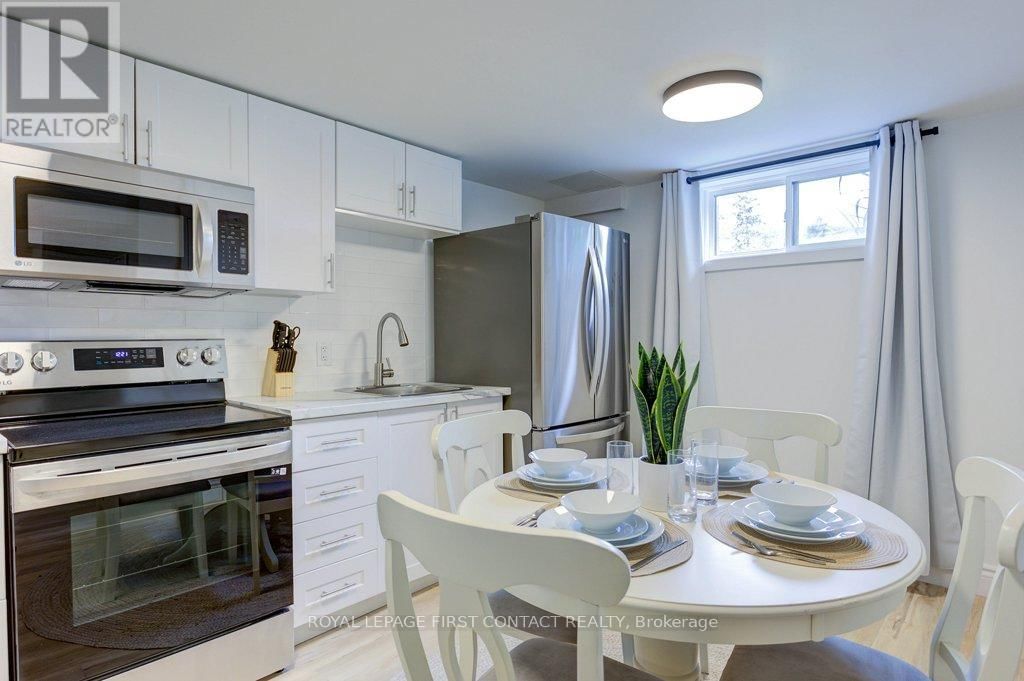 40 SOPHIA STREET WEST Image 24