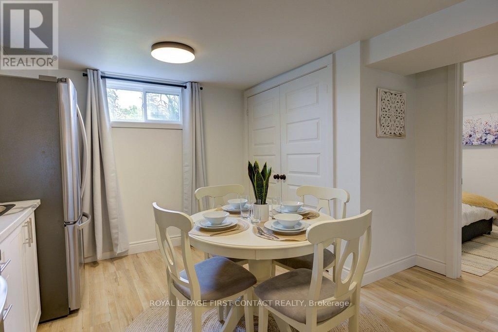 40 SOPHIA STREET WEST Image 25