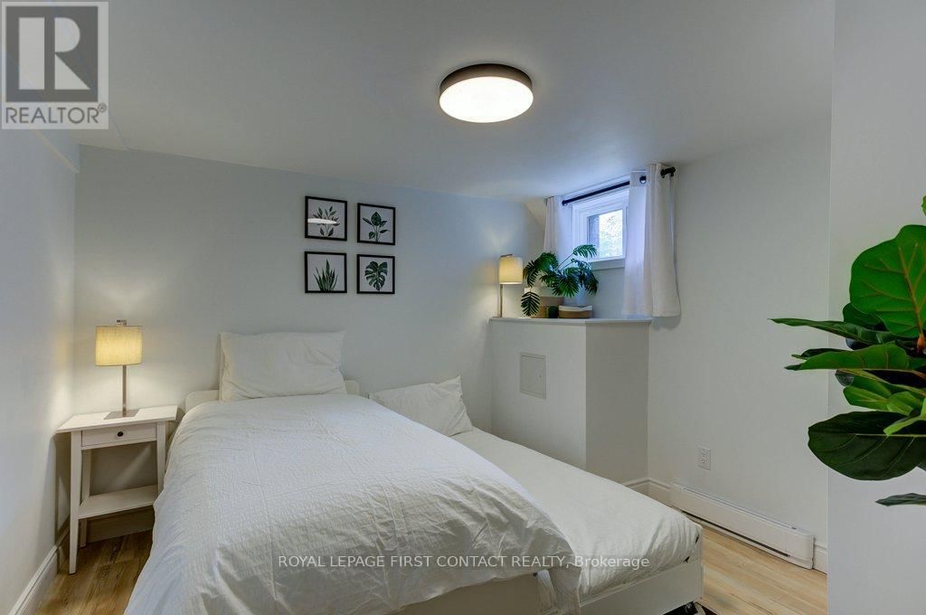 40 SOPHIA STREET WEST Image 30