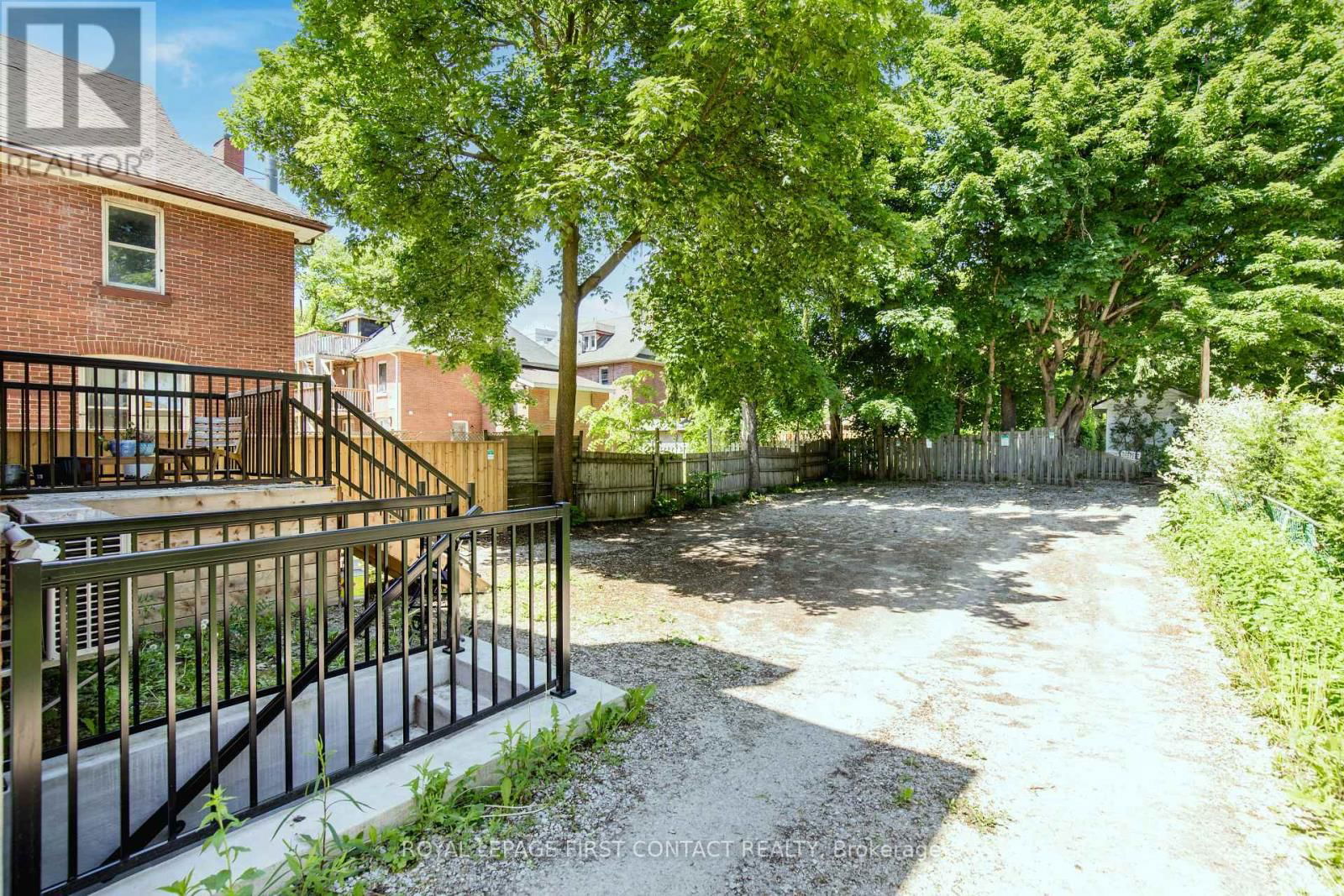 40 SOPHIA STREET WEST Image 32