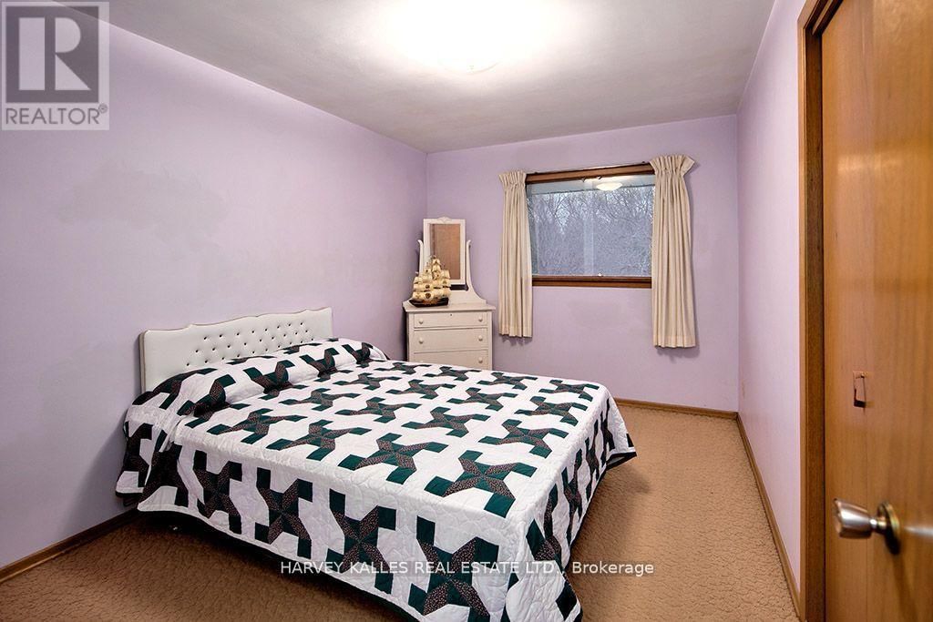 226 WEIR STREET Image 10