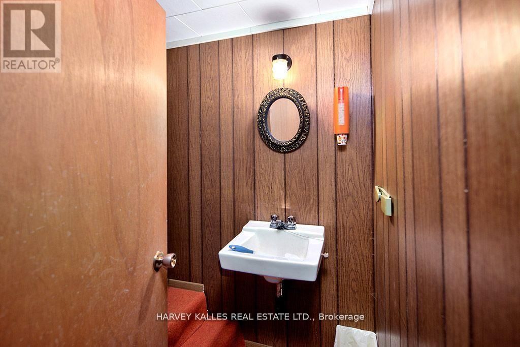 226 WEIR STREET Image 15