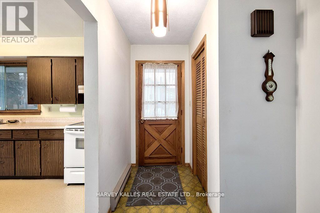 226 WEIR STREET Image 4