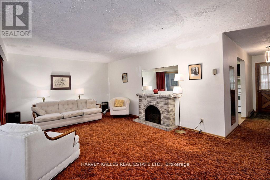 226 WEIR STREET Image 5