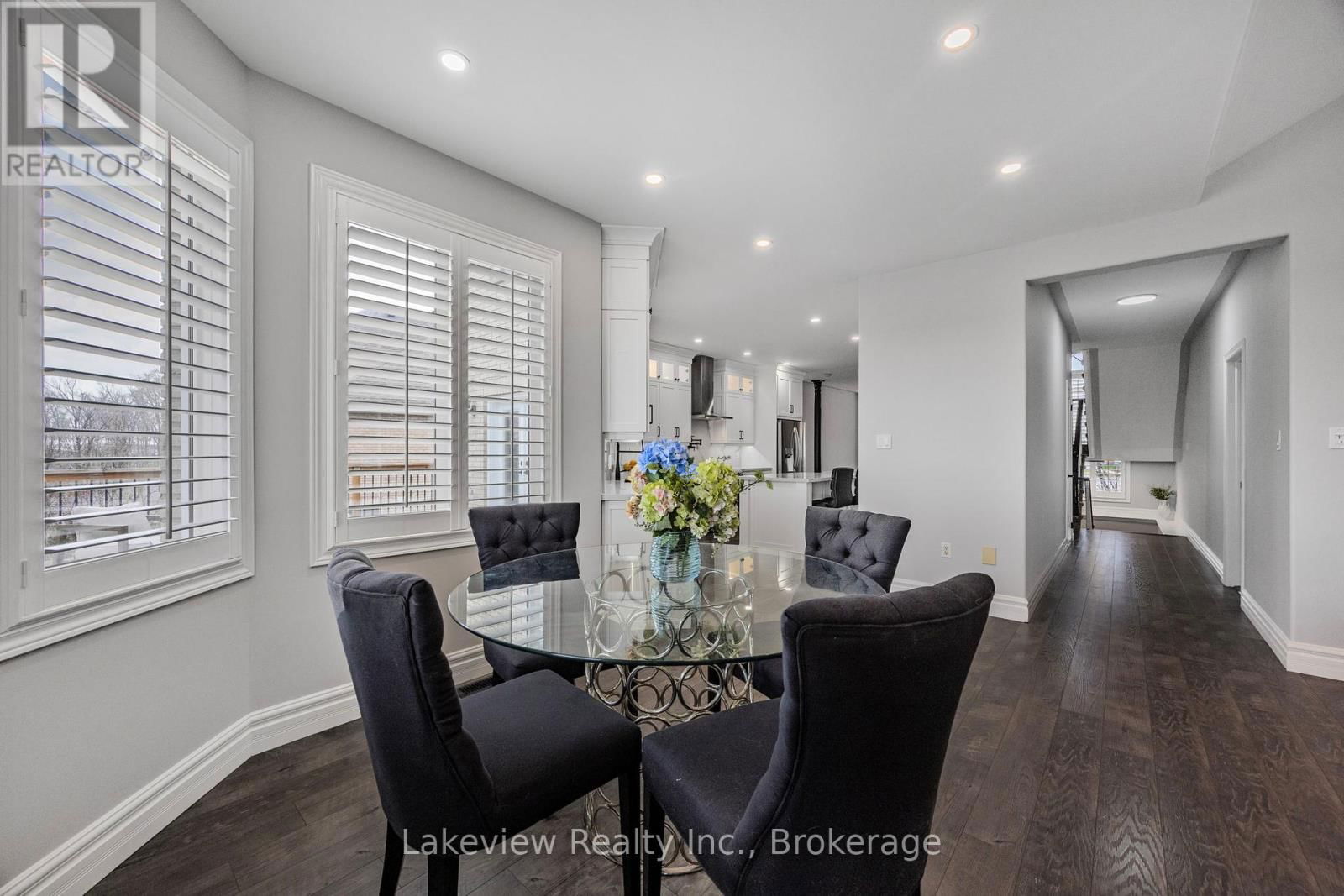 31 CLEOPATRA COURT Image 13