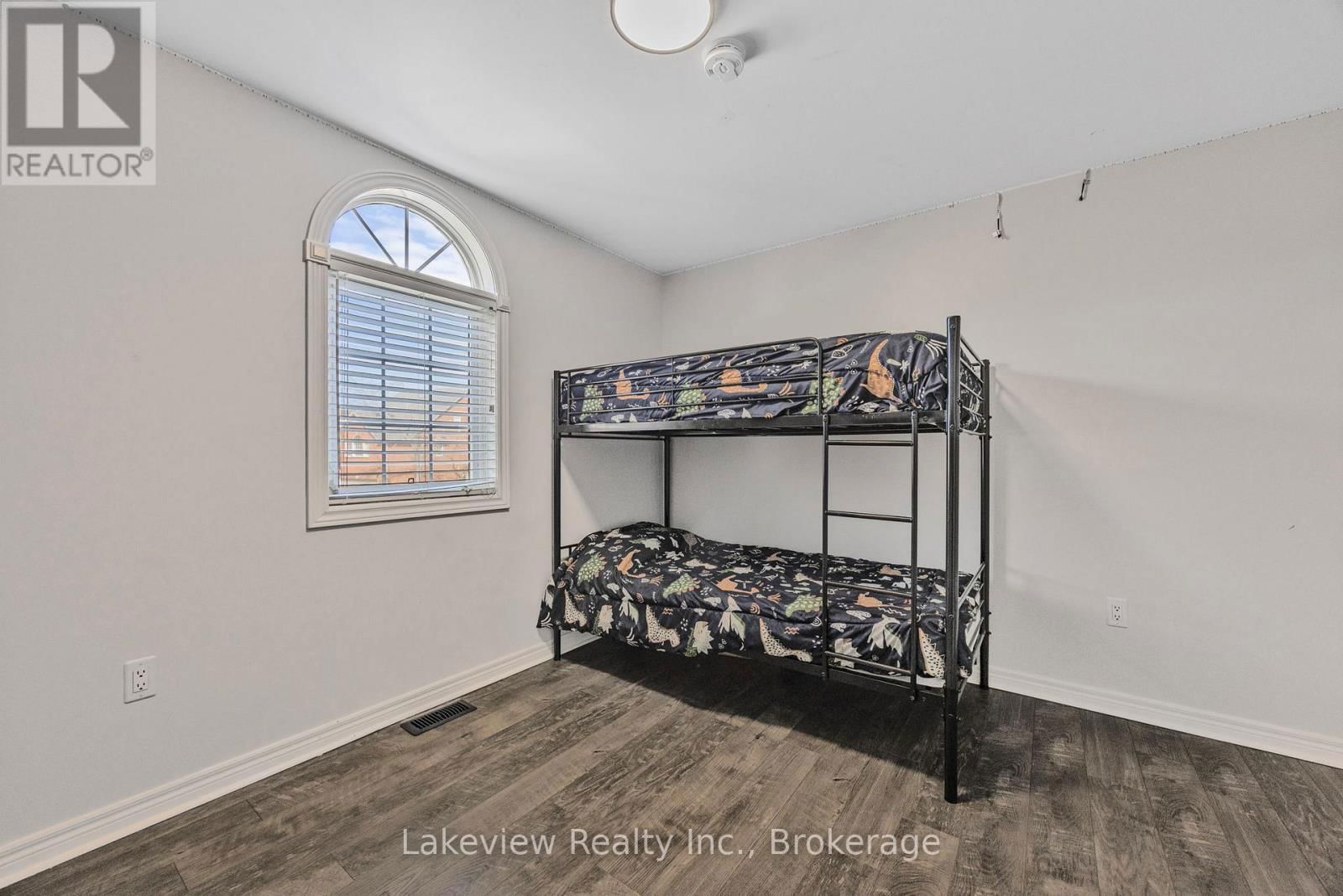 31 CLEOPATRA COURT Image 22