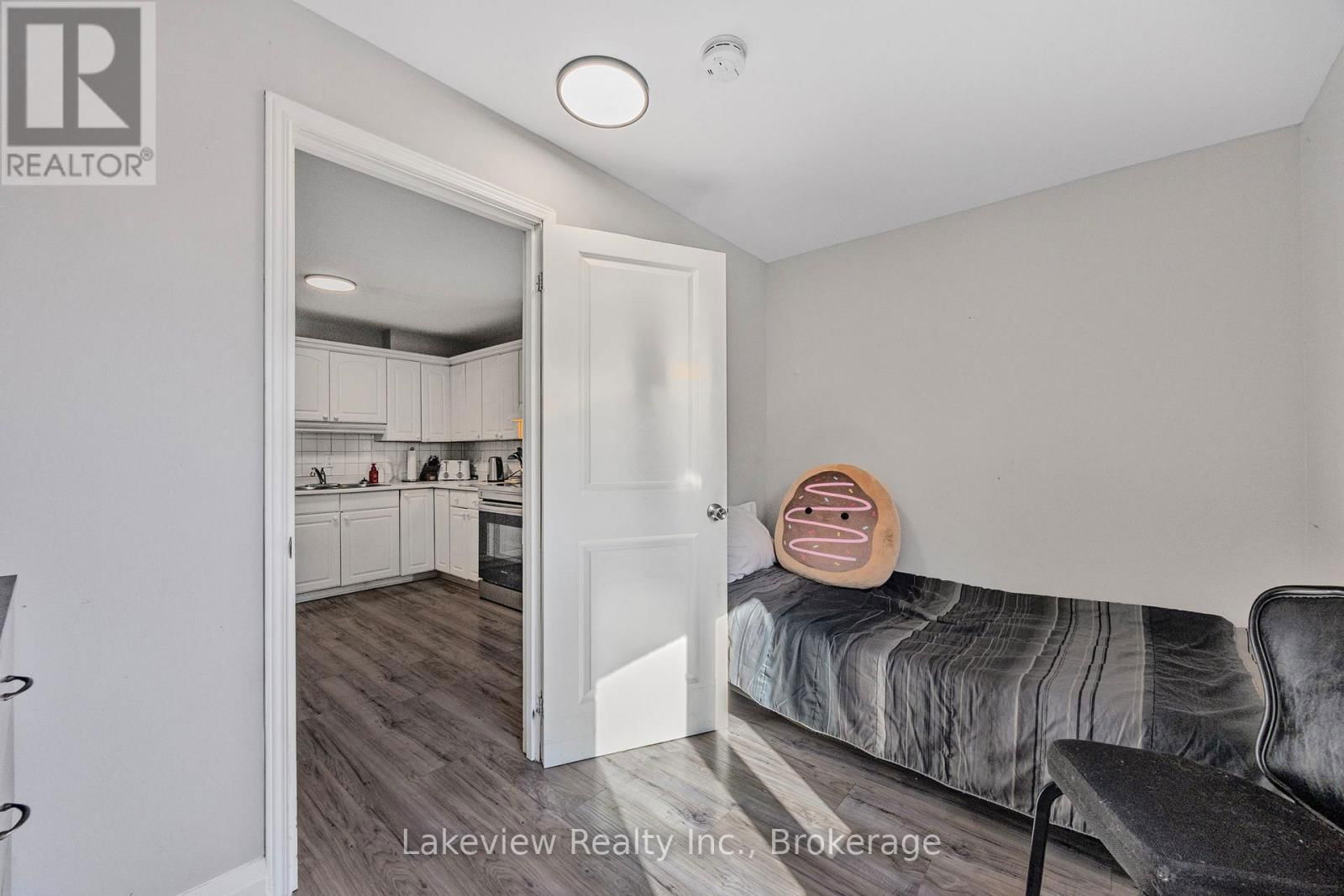 31 CLEOPATRA COURT Image 31