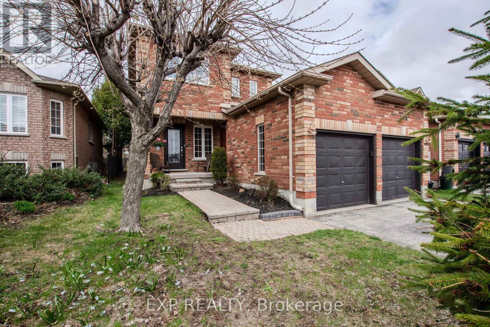 228 MAPLETON AVENUE SOUTH Image 1