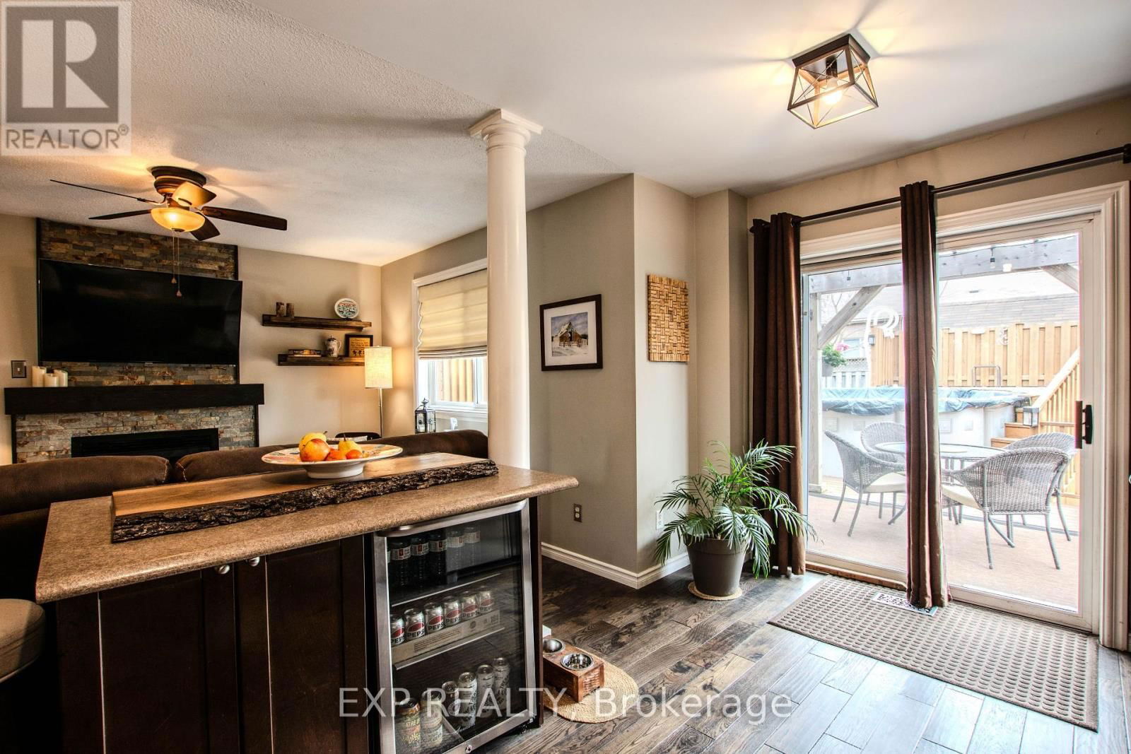 228 MAPLETON AVENUE SOUTH Image 15