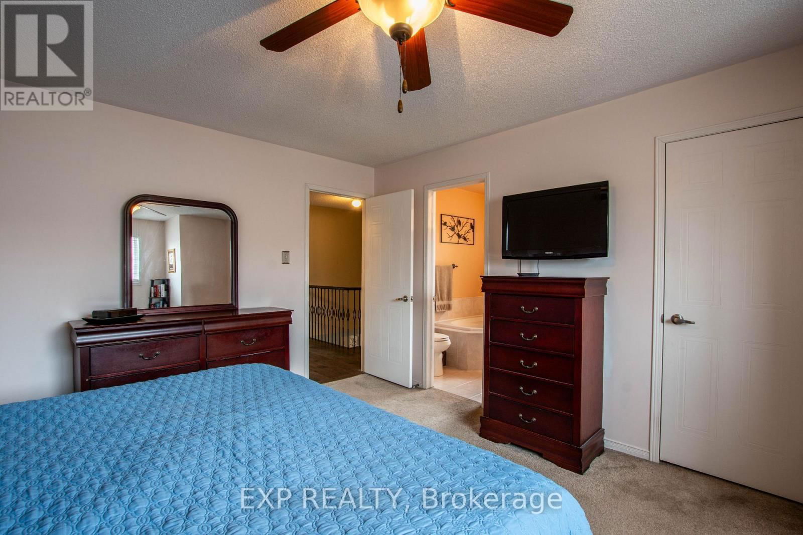 228 MAPLETON AVENUE SOUTH Image 22