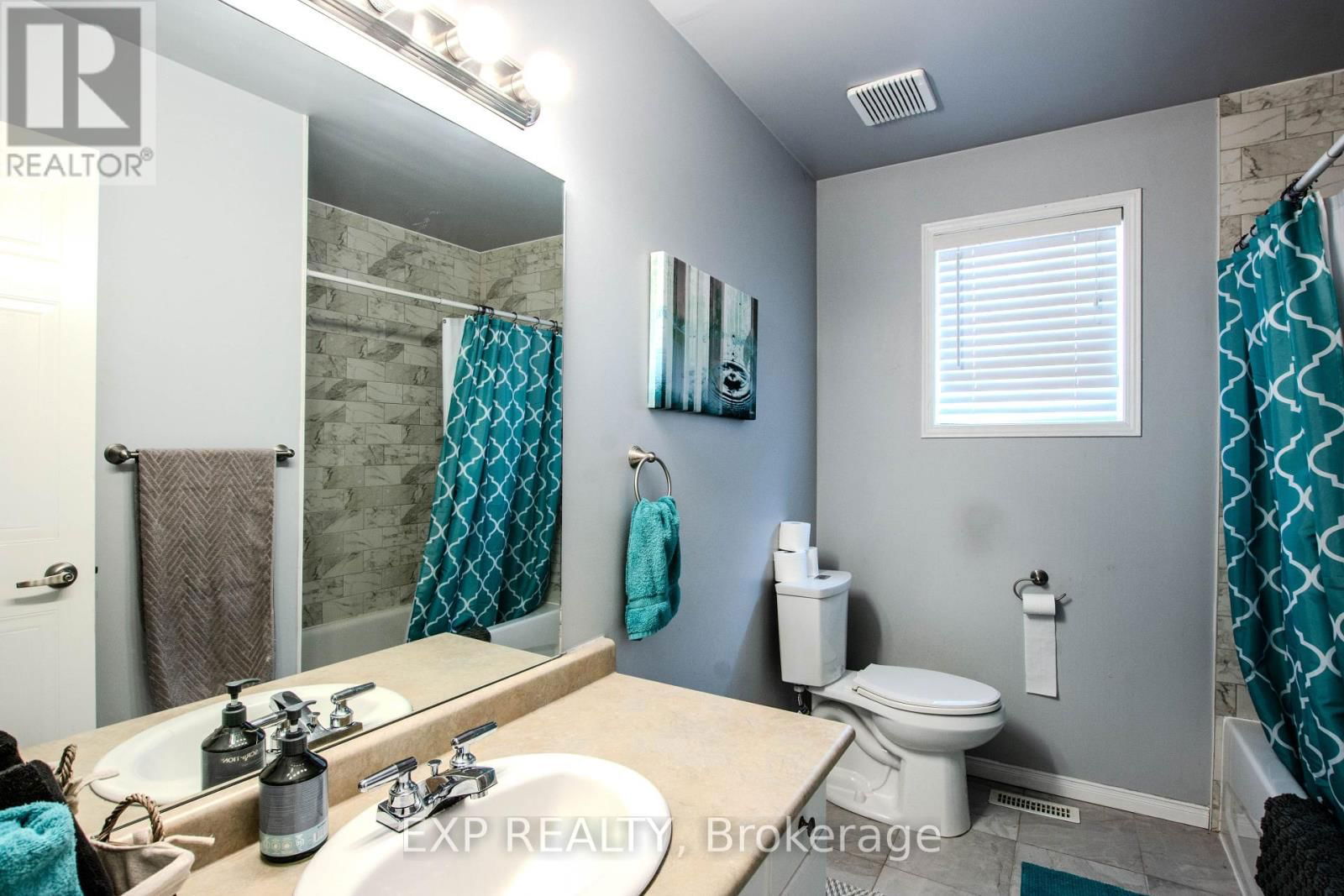 228 MAPLETON AVENUE SOUTH Image 25