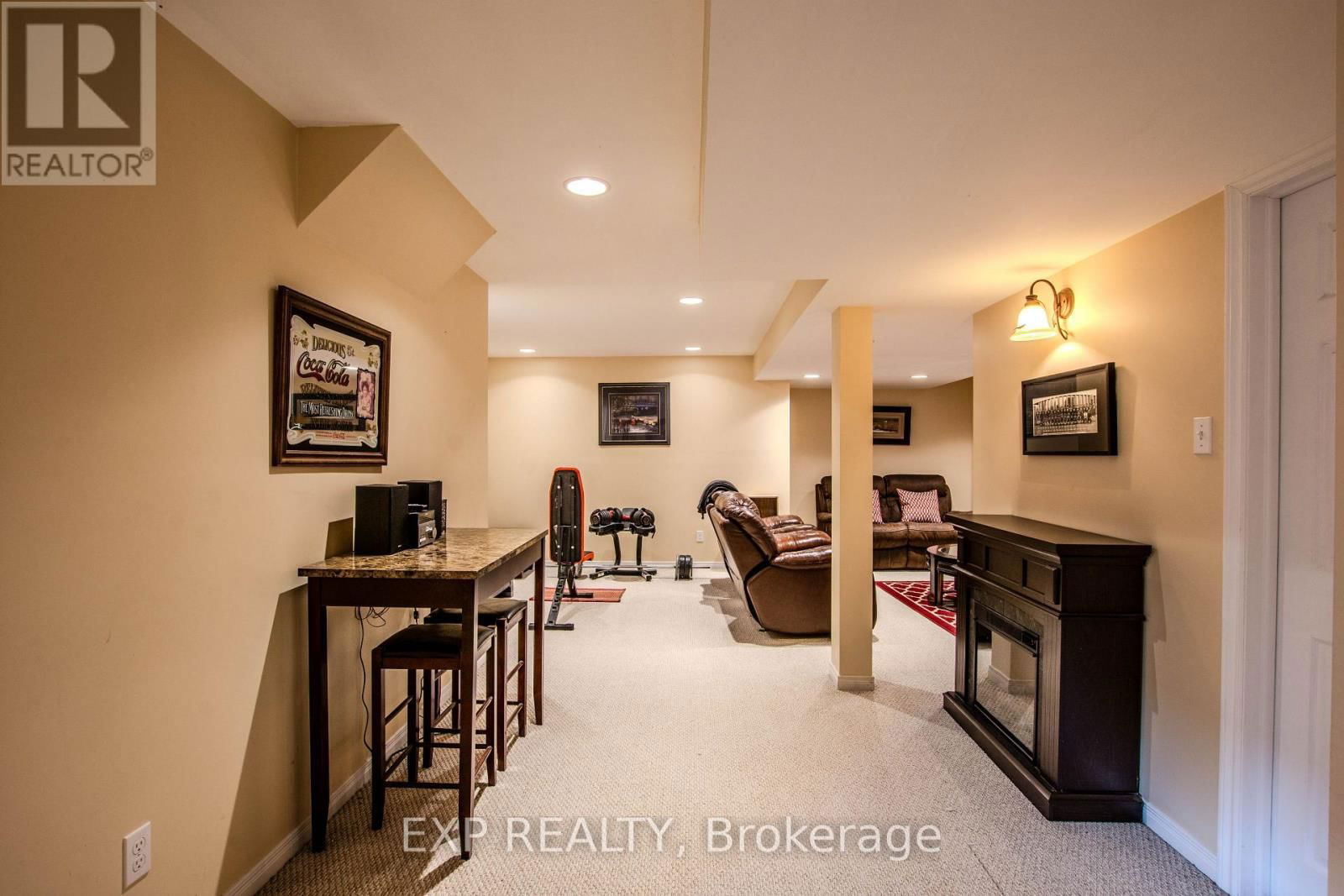 228 MAPLETON AVENUE SOUTH Image 29