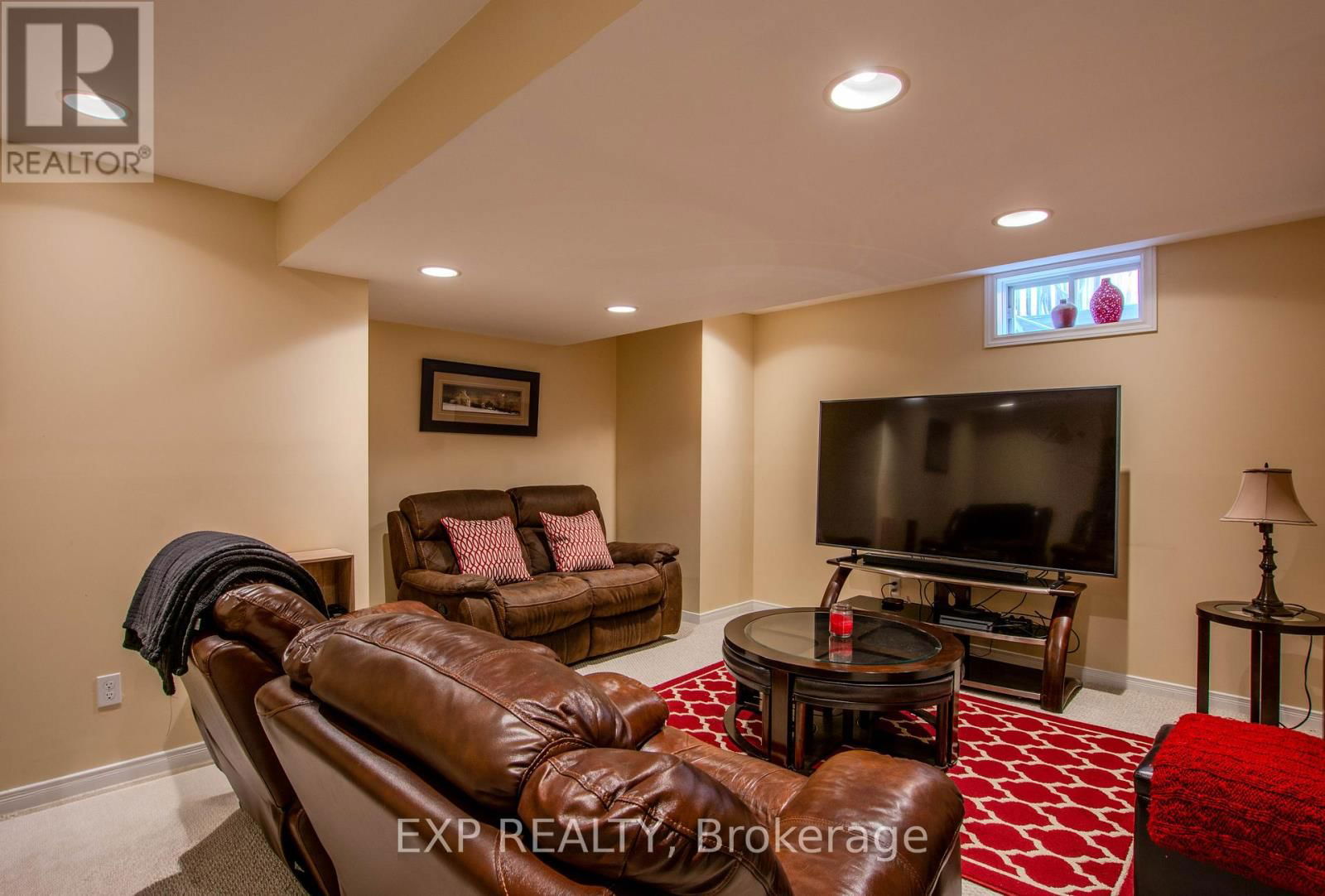 228 MAPLETON AVENUE SOUTH Image 31
