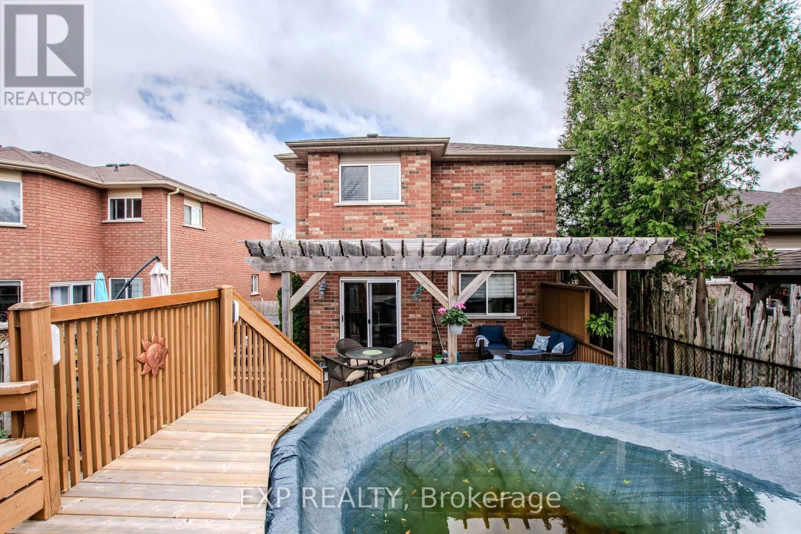 228 MAPLETON AVENUE SOUTH Image 44