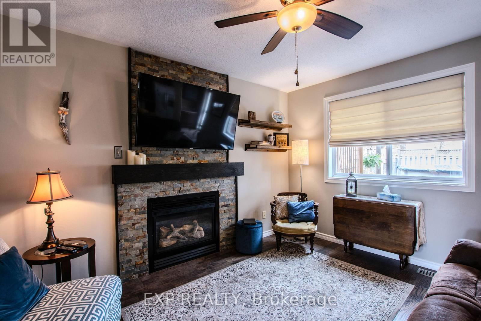 228 MAPLETON AVENUE SOUTH Image 9