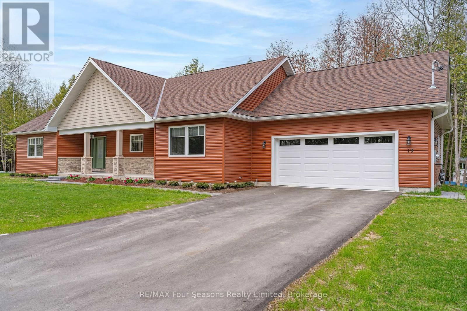 19 CURRIE AVENUE Image 2