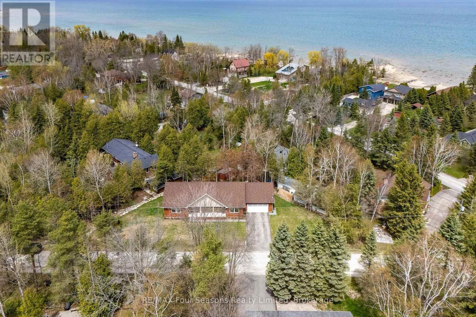 19 CURRIE AVENUE Image 34