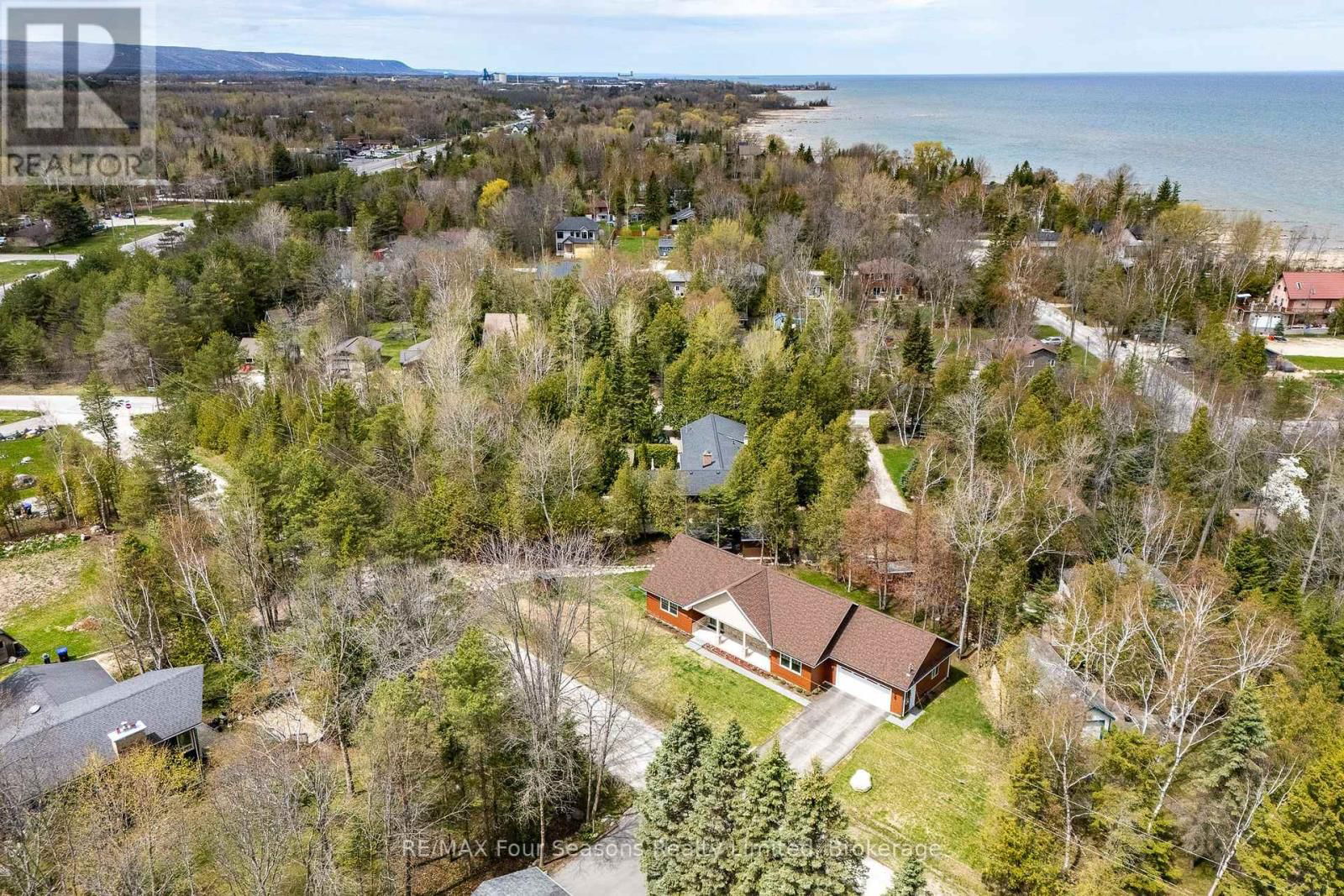 19 CURRIE AVENUE Image 35