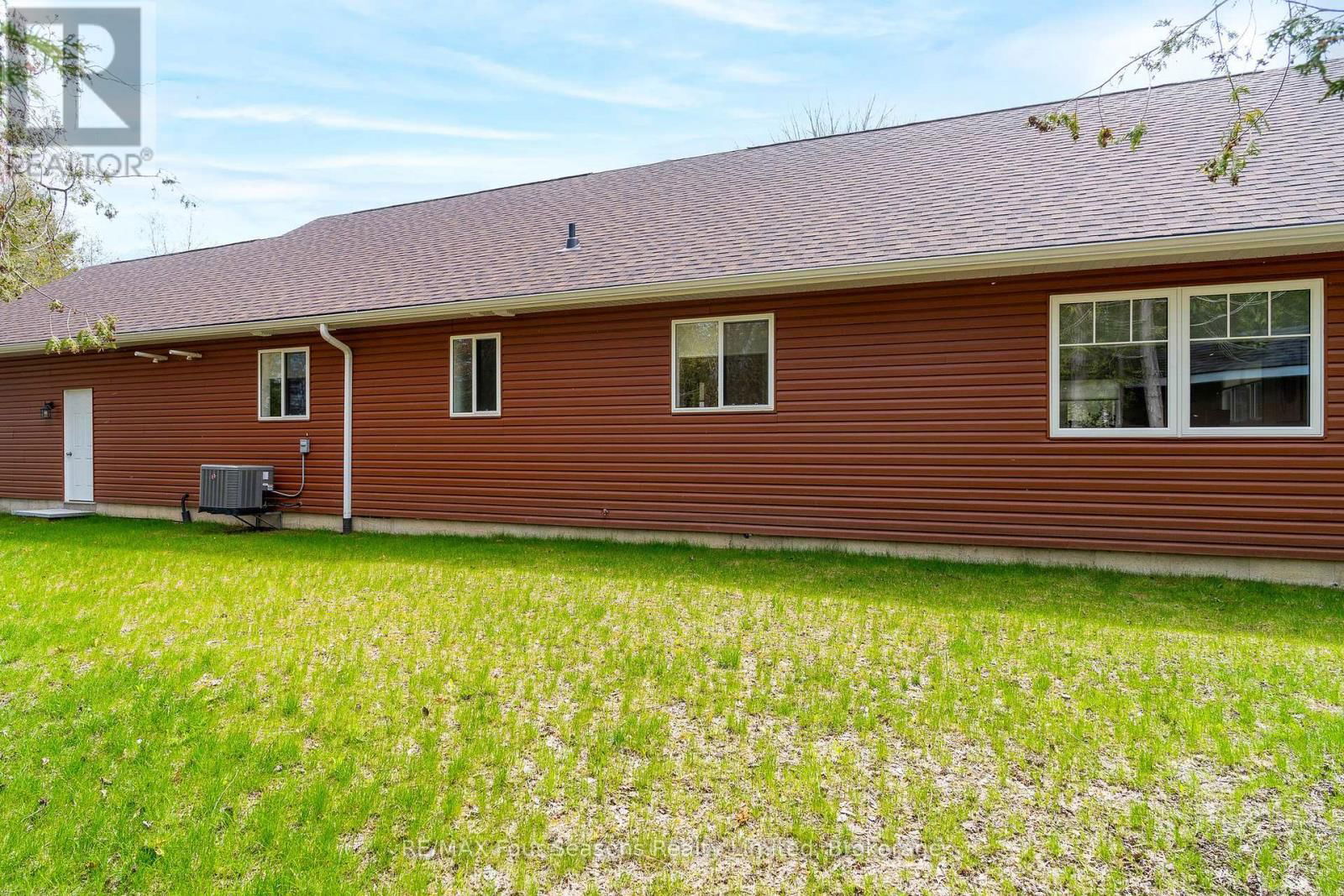 19 CURRIE AVENUE Image 38