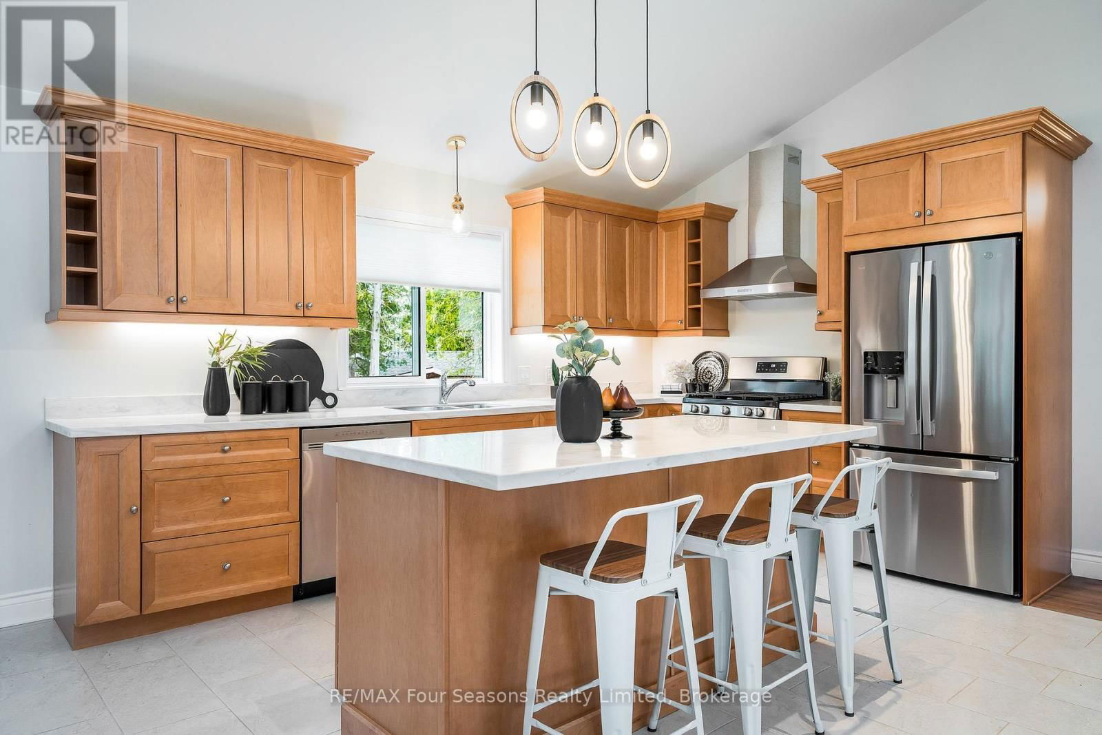 19 CURRIE AVENUE Image 4