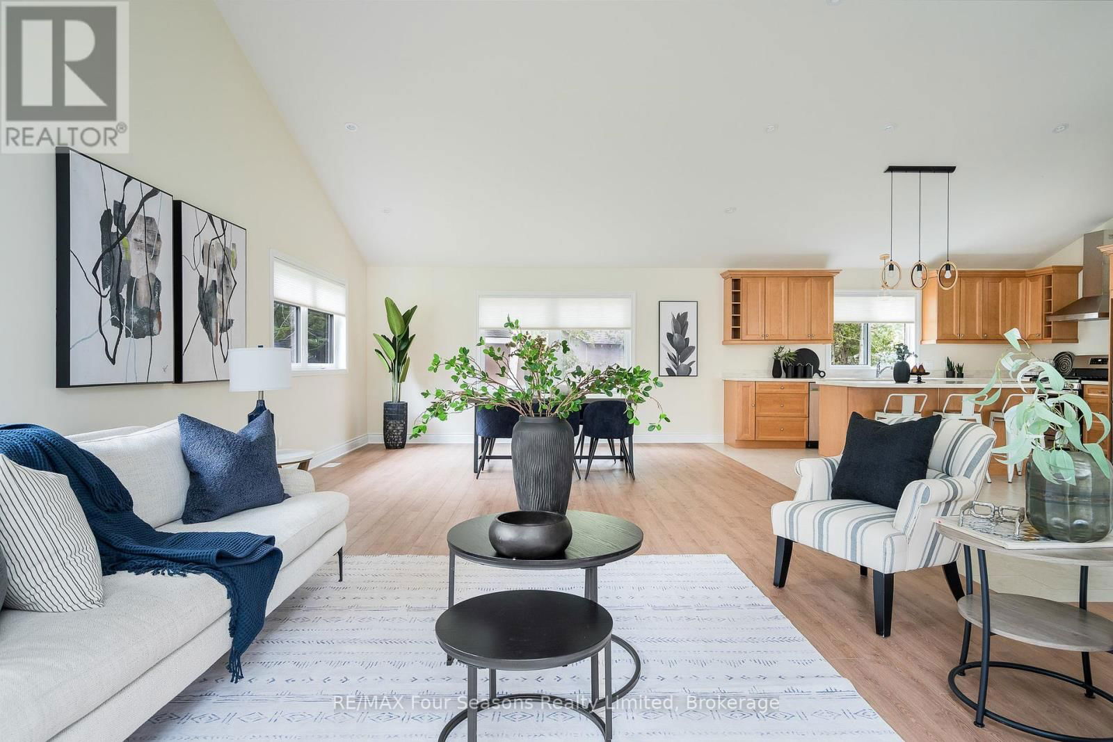 19 CURRIE AVENUE Image 6