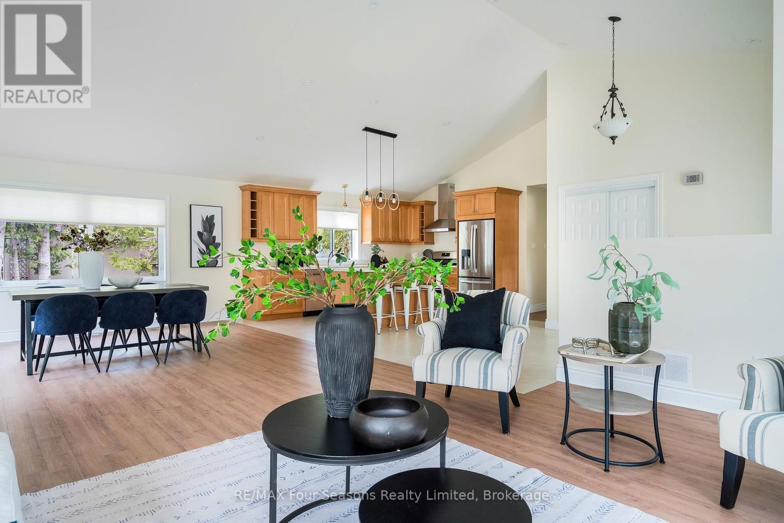 19 CURRIE AVENUE Image 7